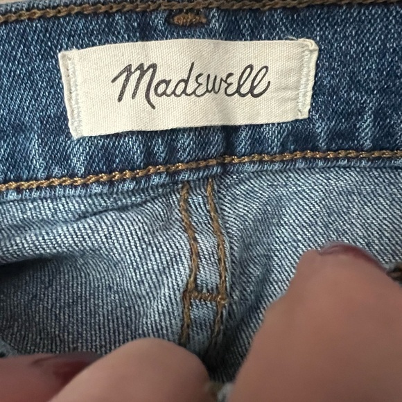 Madewell The Perfect Vintage Jean with distressed hem size 28 EUC - Picture 5 of 9